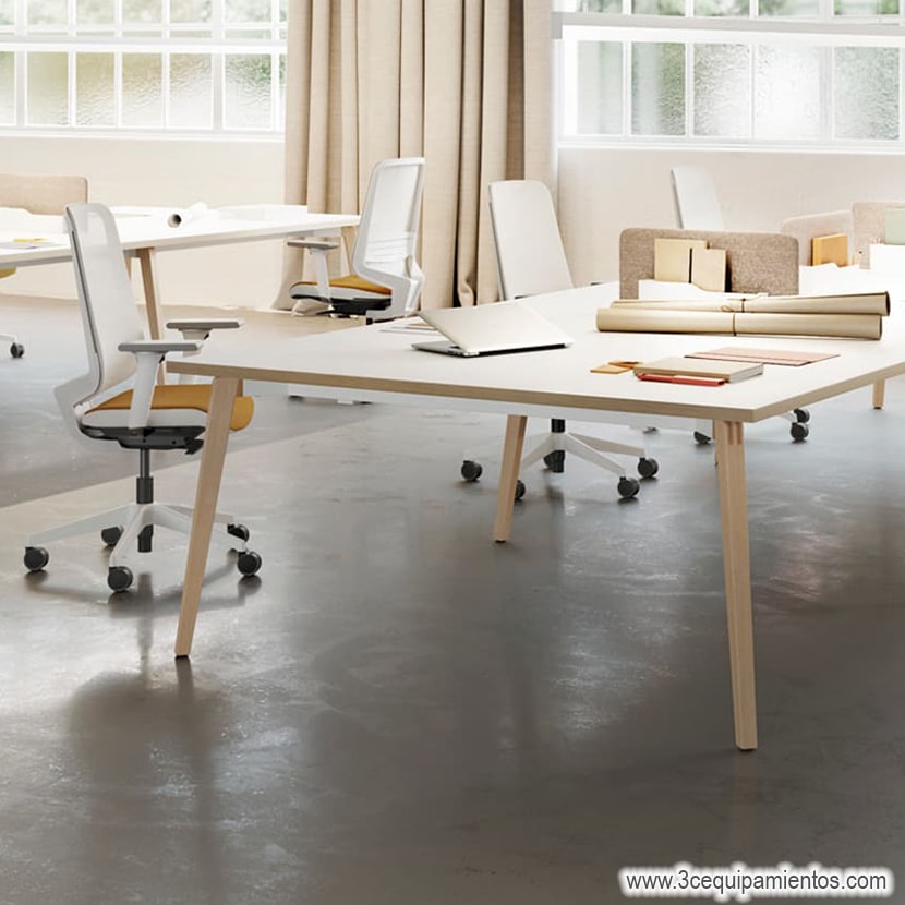 Mesas de oficina con pies de madera de haya